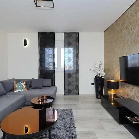 Apartment Luxury No 4 Familienfreundlich Zadar